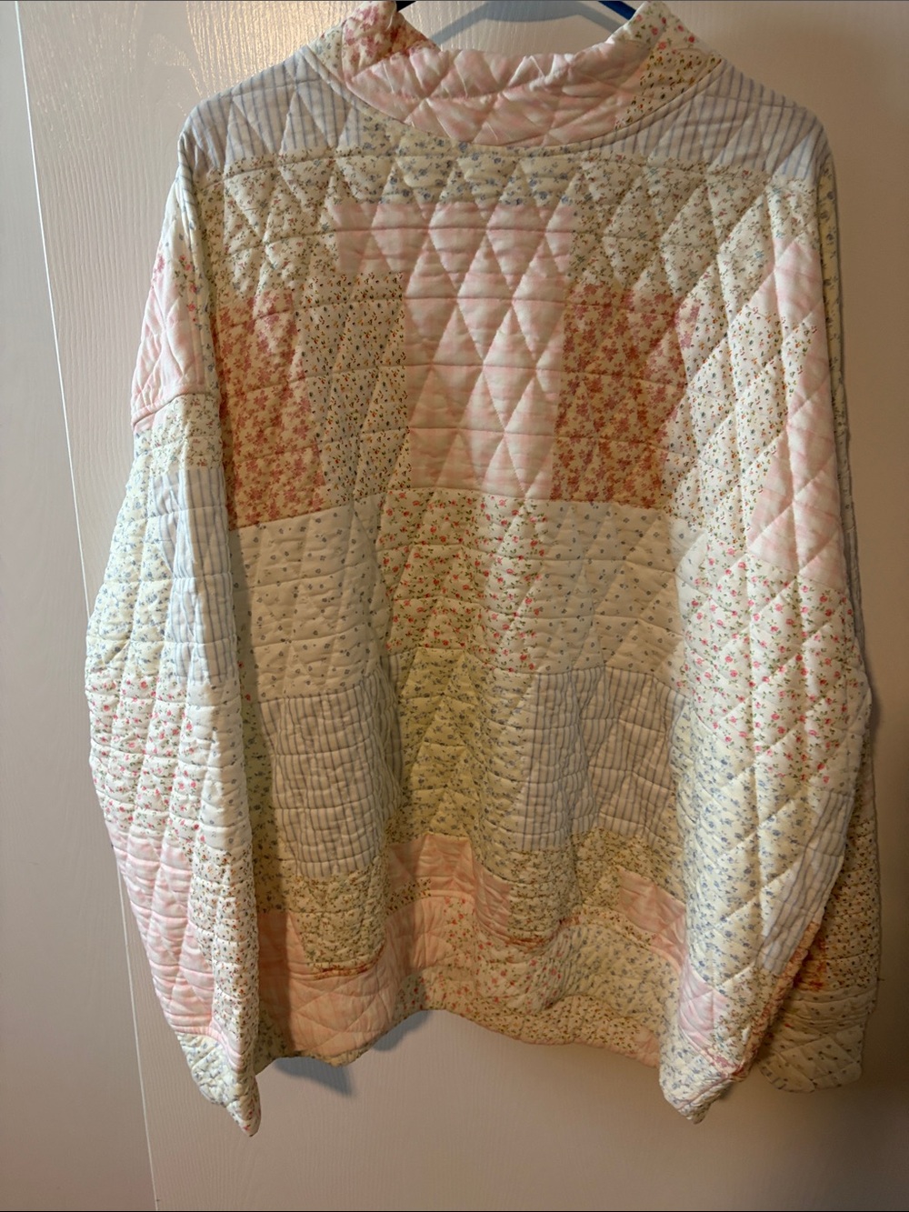 Vintage-Inspired Quilted Patchwork Throw - Pink & Cream